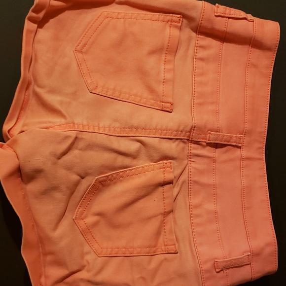 High wasted coral shorts - Picture 2 of 2
